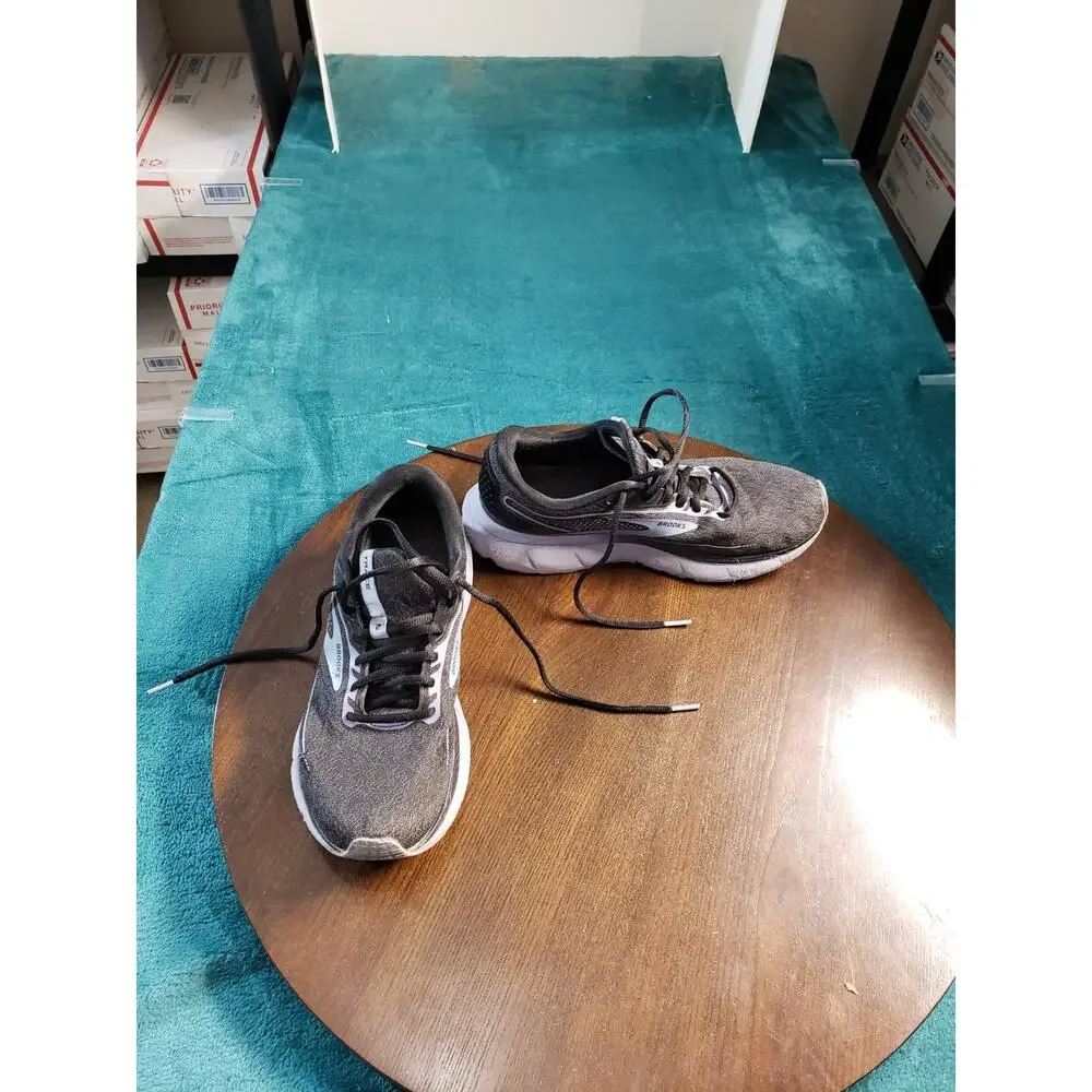 Brooks Trace 2 Shoes Size 9 Womens Black Running Gym Marathon 1203751B049